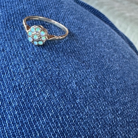 14k gold and opal vintage halo ring 7.5 - Picture 3 of 7